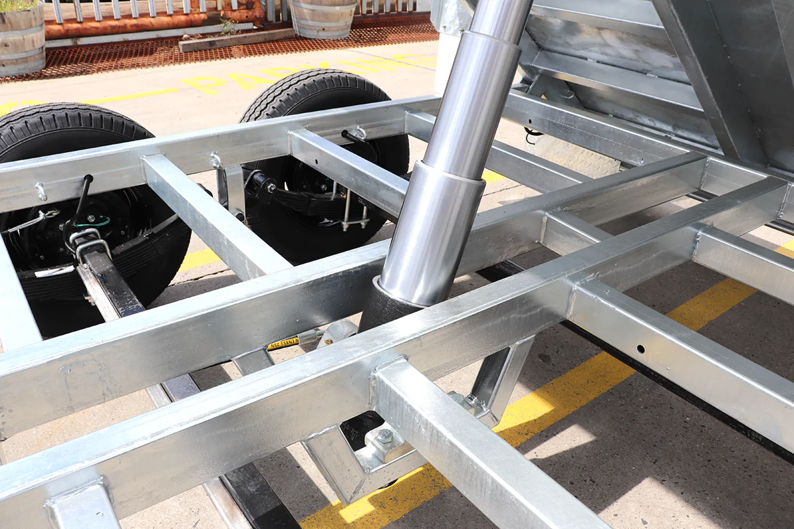 10×6 heavy duty galvanised hydraulic tipper cage trailer for sale – 3ft cage <br><br><span class="gvm 3200">3500 kg gvm</span> 10×6 heavy duty galvanised hydraulic tipper cage trailer for sale – 3ft cage 3500 kg gvm