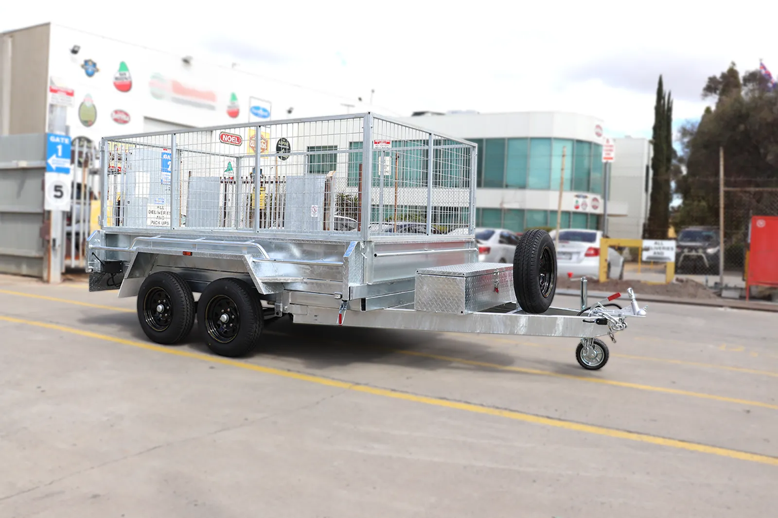 10×6 heavy duty galvanised hydraulic tipper cage trailer for sale – 3ft cage <br><br><span class="gvm 3200">3500 kg gvm</span> 10×6 heavy duty galvanised hydraulic tipper cage trailer for sale – 3ft cage 3500 kg gvm