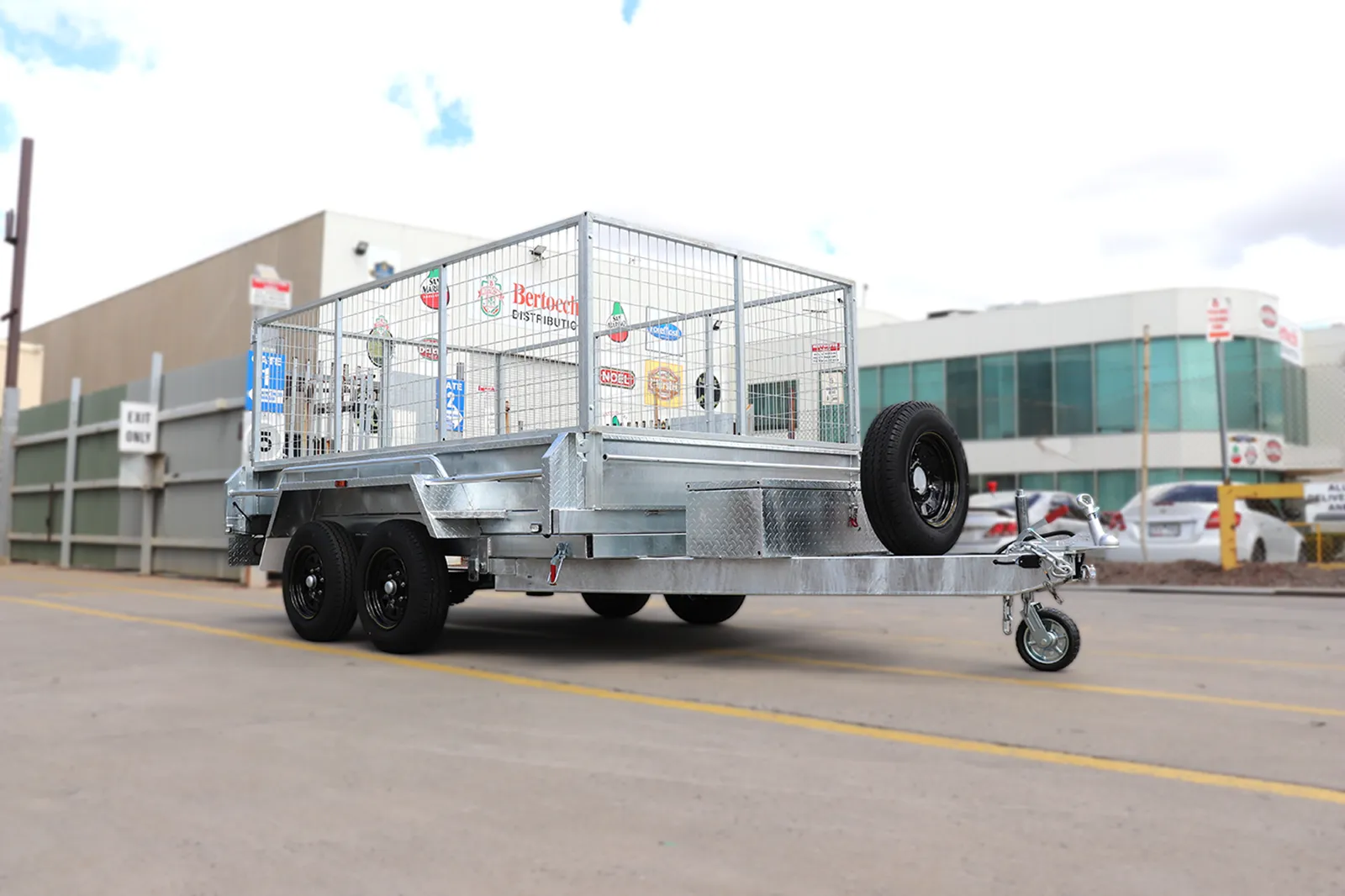 10×6 heavy duty galvanised hydraulic tipper cage trailer for sale – 3ft cage <br><br><span class="gvm 3200">3500 kg gvm</span> 10×6 heavy duty galvanised hydraulic tipper cage trailer for sale – 3ft cage 3500 kg gvm