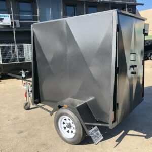 6×4 single axle 5ft high fully enclosed van / cargo trailer with brakes 1000kg gvm for sale
