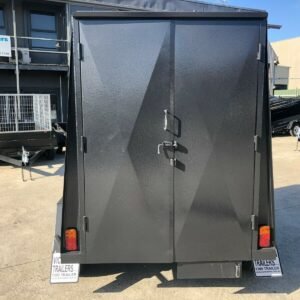 6×4 single axle 5ft high fully enclosed van / cargo trailer with brakes 1000kg gvm for sale