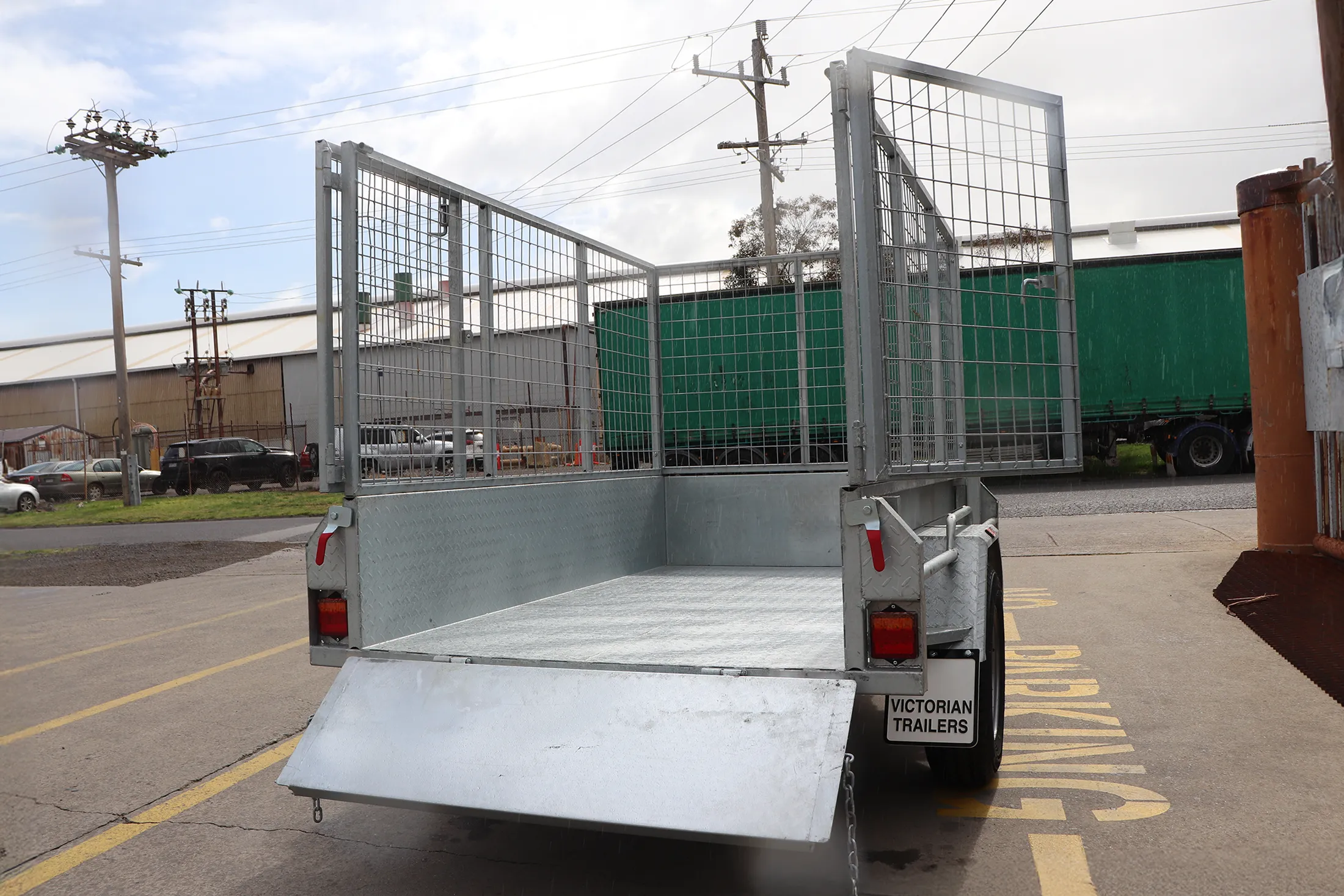 7×4 galvanised single axle braked cage trailer for sale – 3 ft cage manual tipper <br><br><span class="gvm 2800">1400 kg atm</span> 7×4 galvanised single axle braked cage trailer for sale – 3 ft cage manual tipper 1400 kg atm