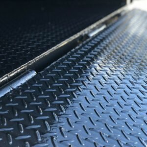 8×5 single axle 6ft high fully enclosed van / cargo trailer with brakes 1400kg gvm with ramp for sale1400 kg gvm