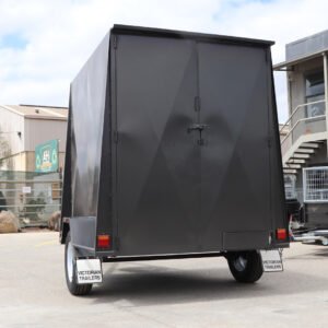 7×5 single axle 6ft high fully enclosed van / cargo trailer for sale