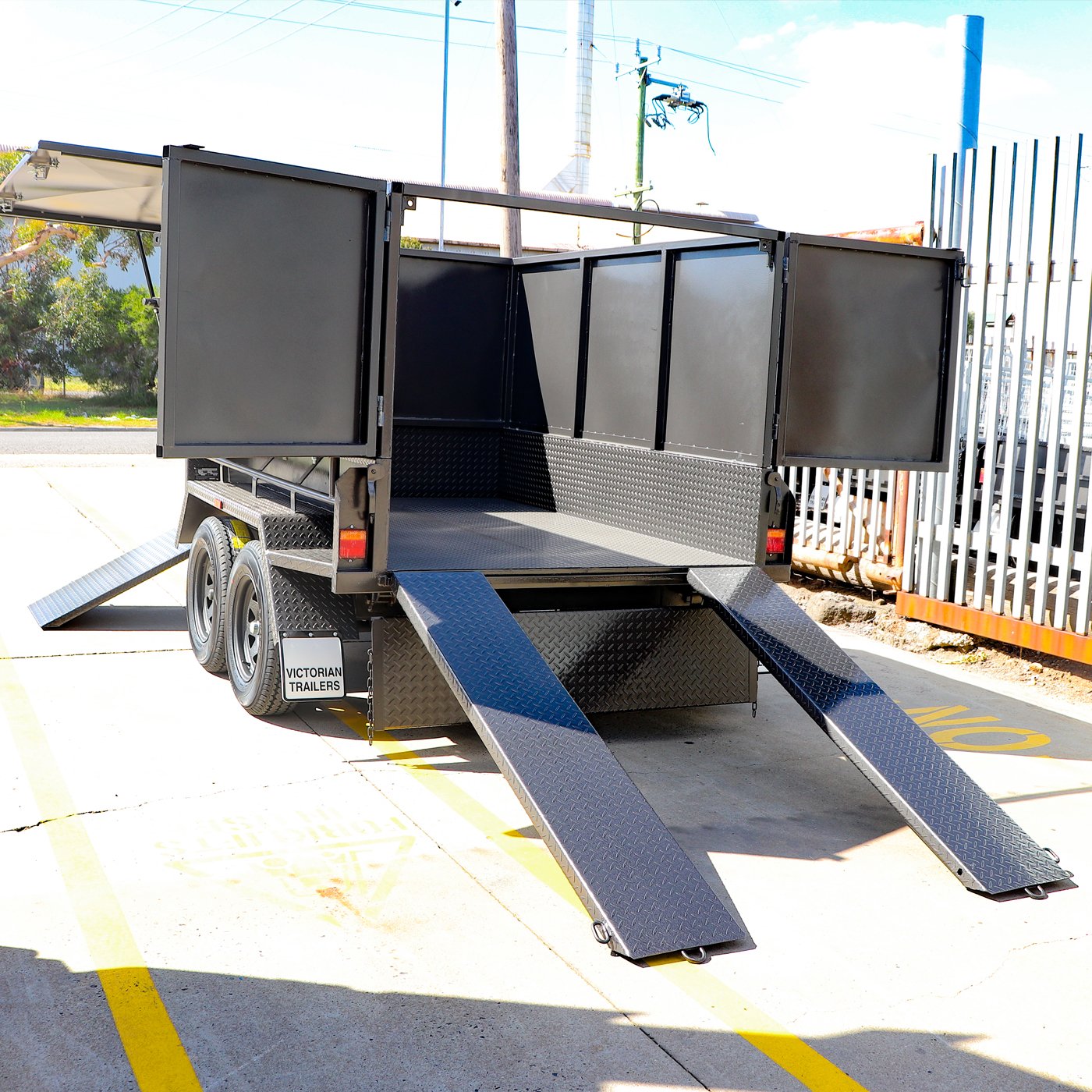 8×5 tandem axle gardening trailer with hydraulic tipper | enclosed mower box for sale in melbourne 8×5 tandem axle gardening trailer with hydraulic tipper | enclosed mower box for sale in melbourne