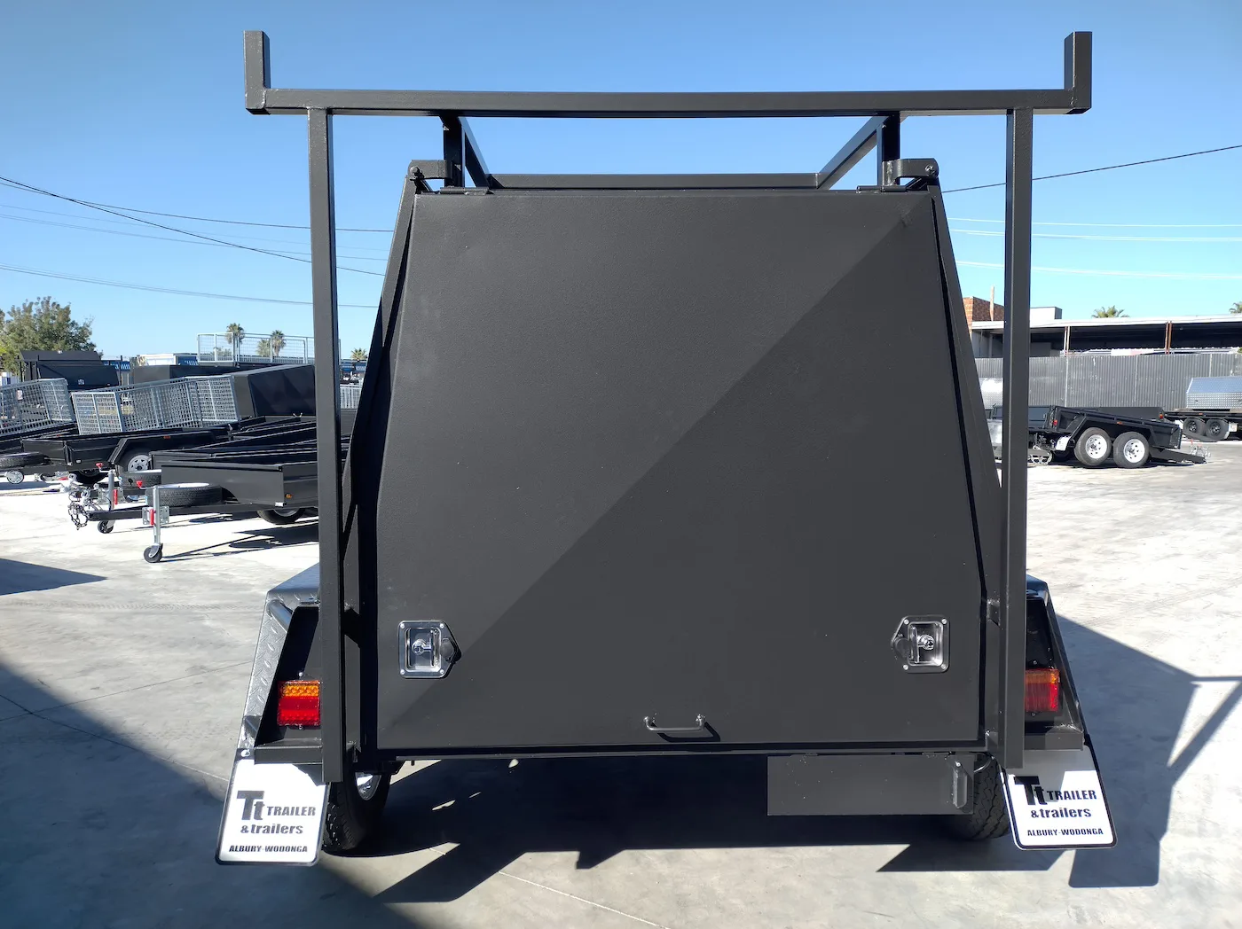 8×5 tandem axle one piece tradesman tradie top trailer | 900mm toolbox top | rear lift up door 8×5 tandem axle one piece tradesman tradie top trailer | 900mm toolbox top | rear lift up door